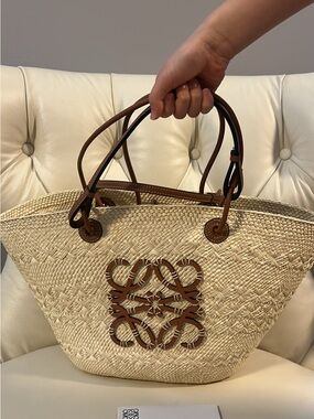Loewe MEDIUM anagram basket bag
